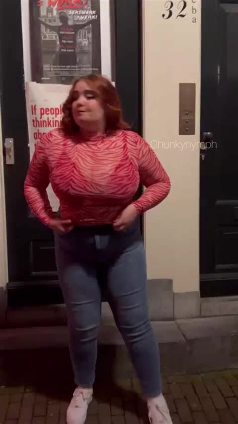 chubby flashing|GirlsFlashingOutside .